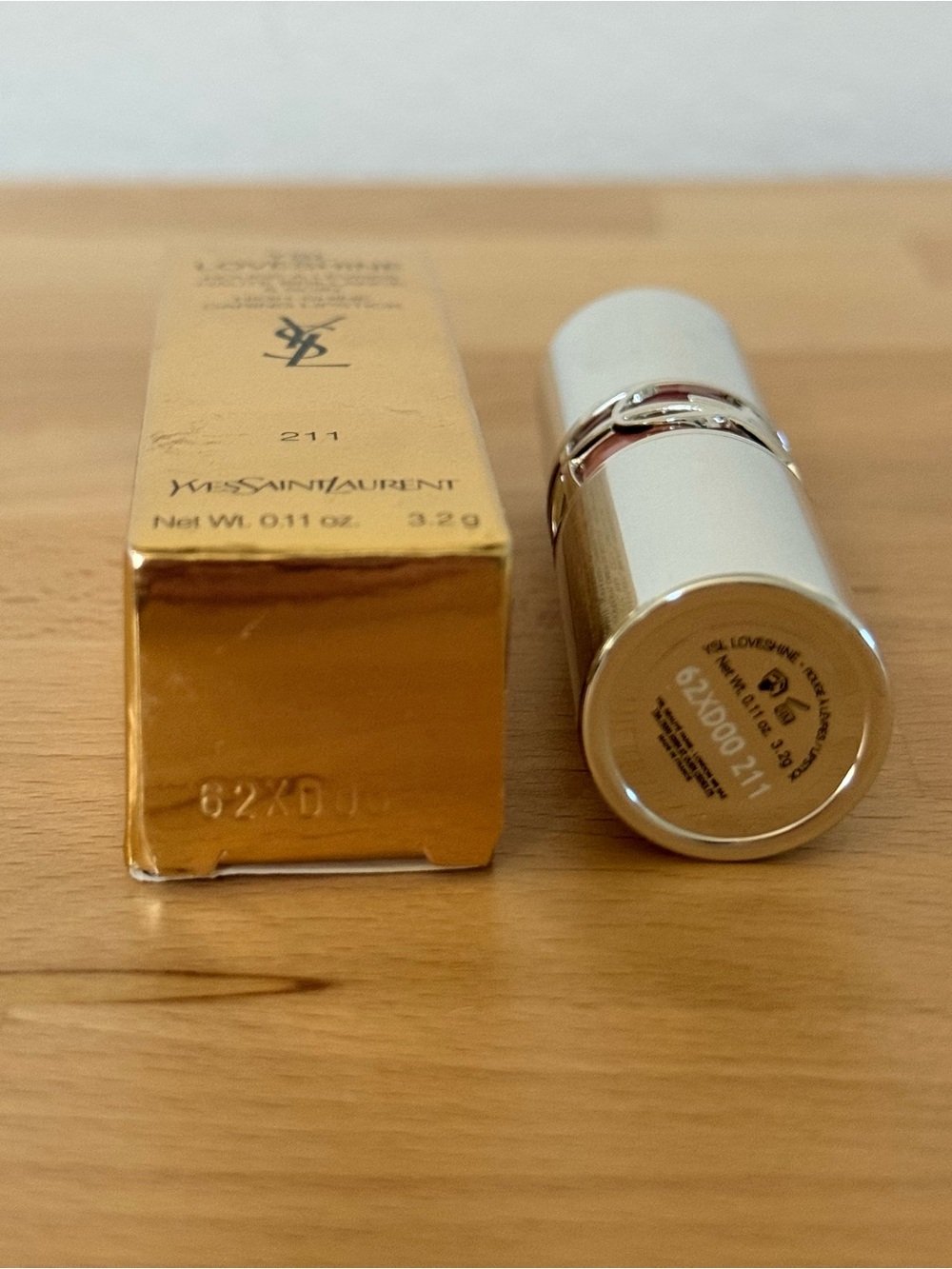 Yves Saint Laurent YSL LoveShine Lipstick 211 Carmine Red - Picture 3 of 6